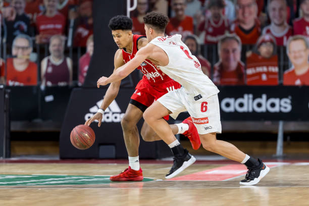 的动向成为 的动向成为