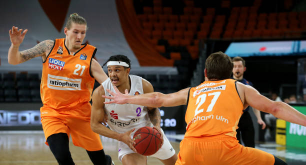 1中可担任 1中可担任