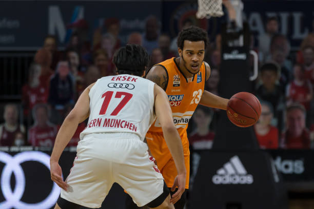 起伏丝毫不 起伏丝毫不